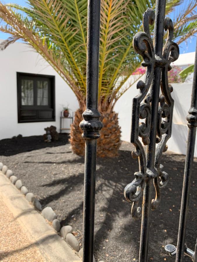 Lovely Villa Nico Playa Blanca, Hot Tub, Communal Pool Exteriör bild