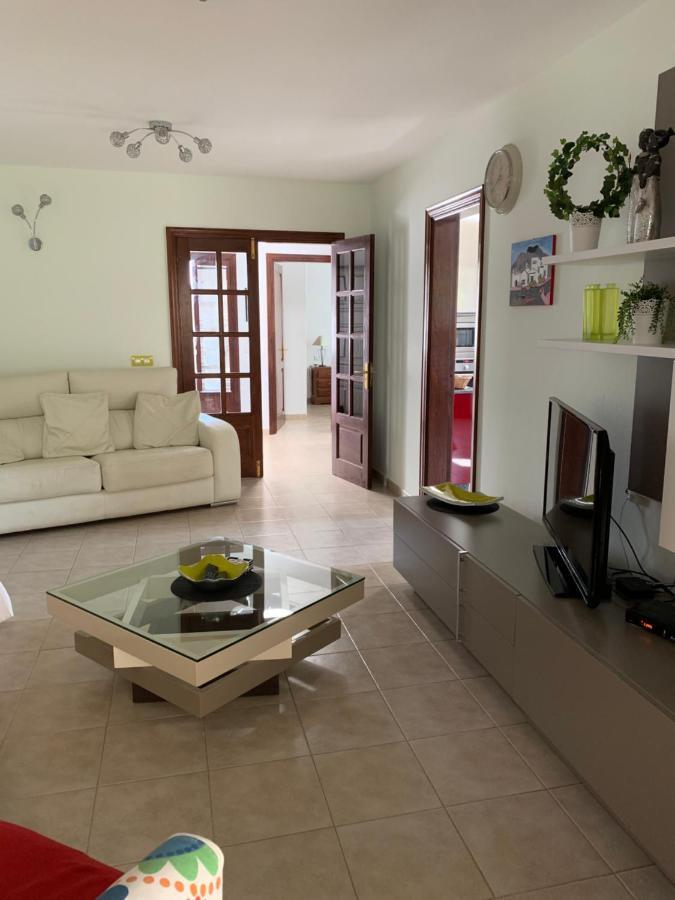 Lovely Villa Nico Playa Blanca, Hot Tub, Communal Pool Exteriör bild