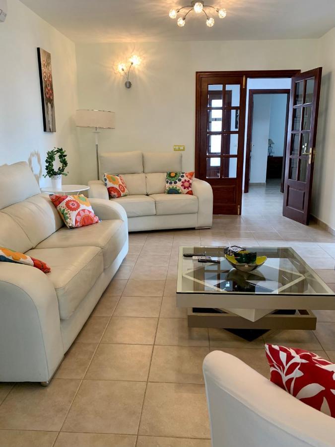 Lovely Villa Nico Playa Blanca, Hot Tub, Communal Pool Exteriör bild
